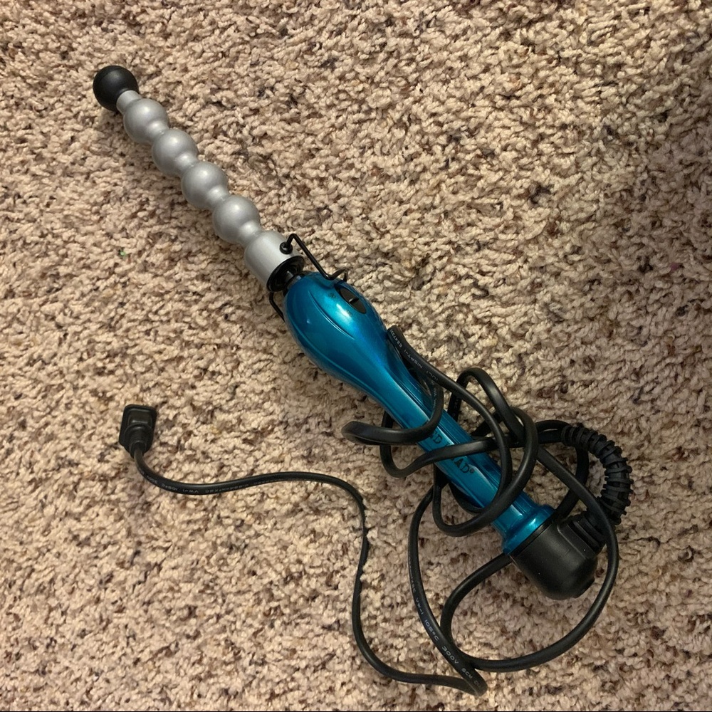 Bed head rock n roller wand